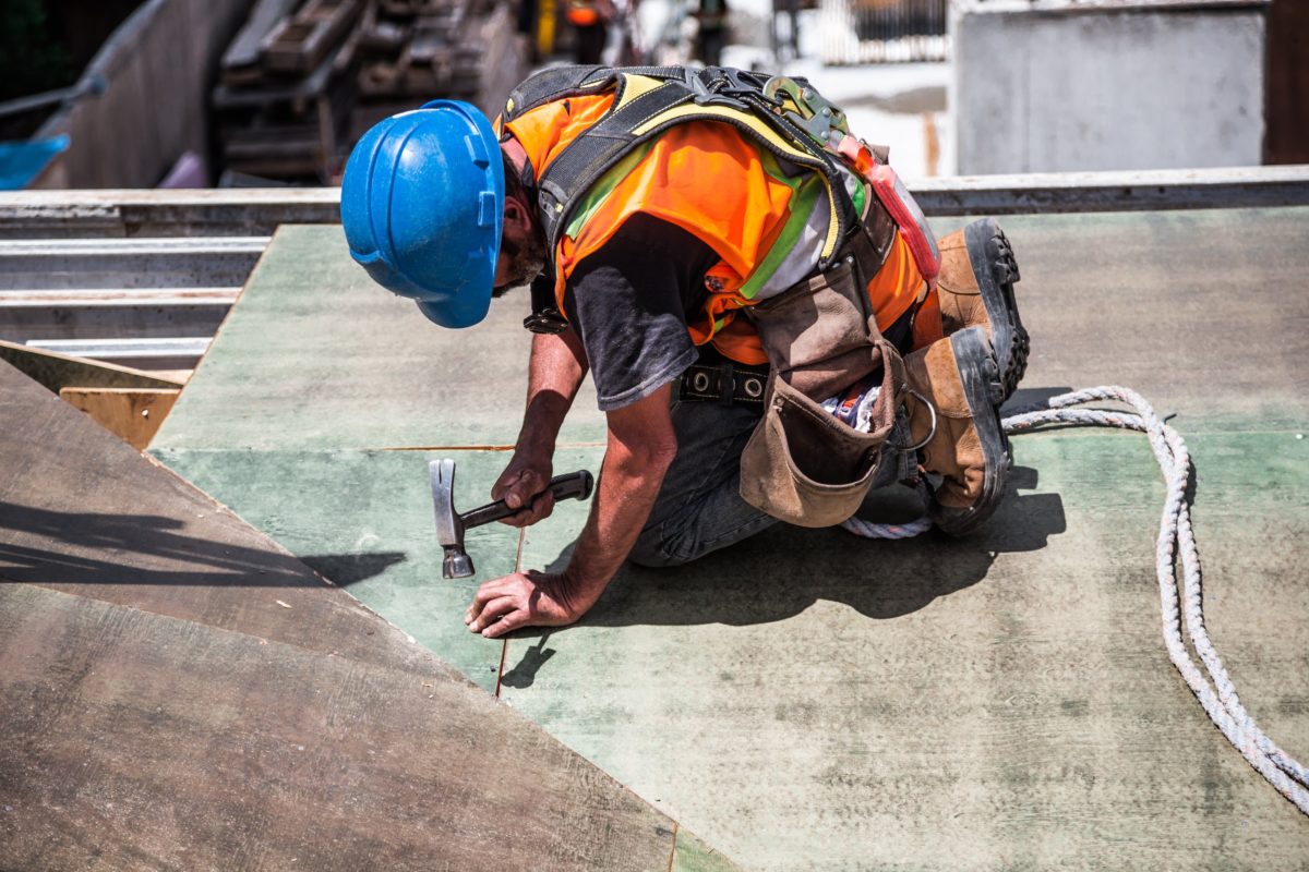 Roofer in Overland Park