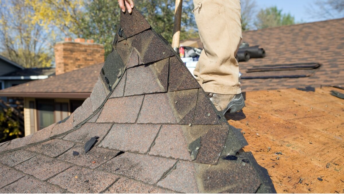 Residential roofing contractors in Olathe